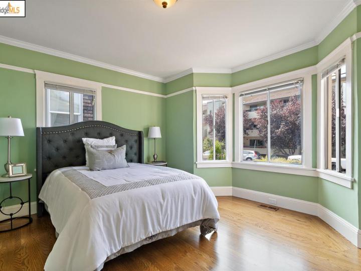 100 Fairmount Ave, Oakland, CA | Lower Pied Ave. Photo 10 of 19