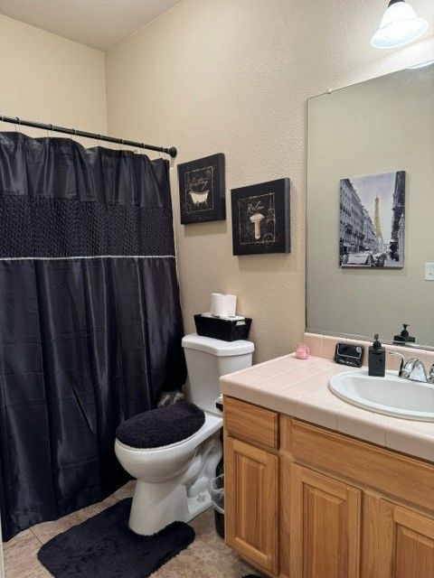 1031 W Willow Dr, Hanford, CA | . Photo 5 of 12
