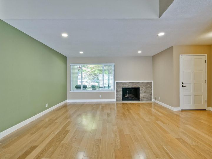 1079 Roy Ave, San Jose, CA, 95125 Townhouse. Photo 5 of 54