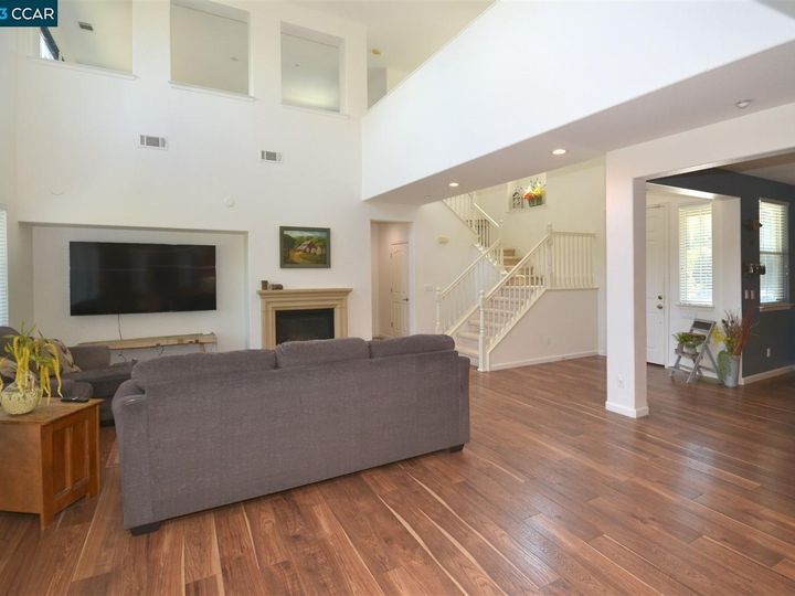 1129 Lavender Dr, Brentwood, CA | Brentwood. Photo 11 of 47