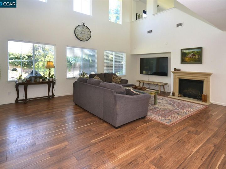 1129 Lavender Dr, Brentwood, CA | Brentwood. Photo 12 of 47