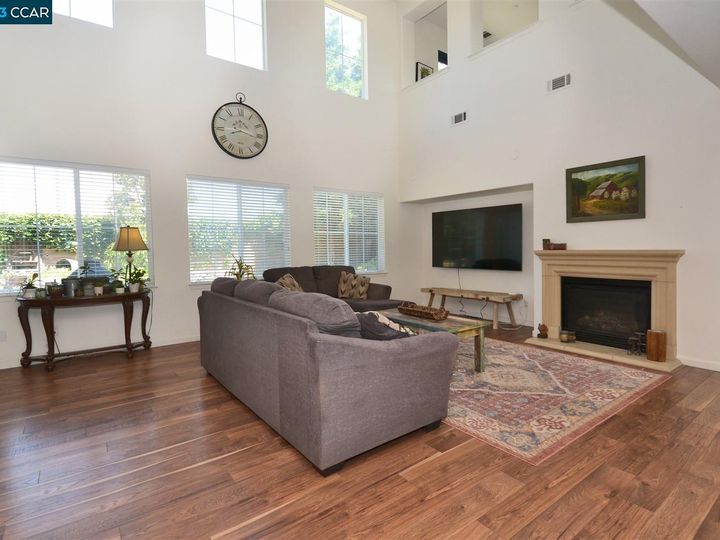 1129 Lavender Dr, Brentwood, CA | Brentwood. Photo 13 of 47