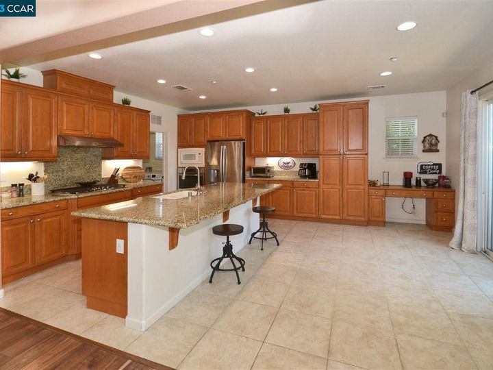 1129 Lavender Dr, Brentwood, CA | Brentwood. Photo 18 of 47
