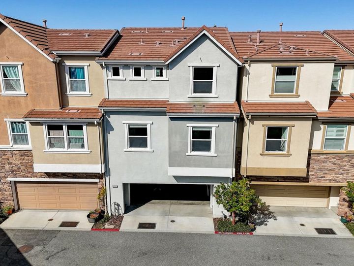 1253 Water Lily Way, San Jose, CA, 95129 Townhouse. Photo 30 of 33