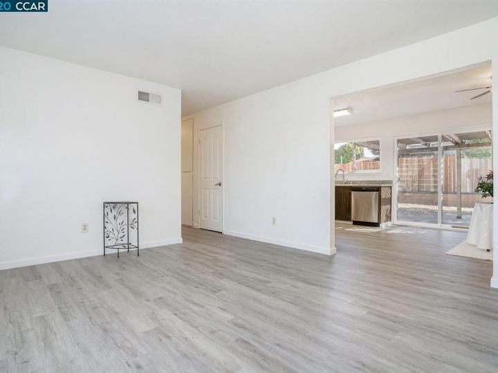 127 W Trident Dr, Pittsburg, CA | Pittsburg. Photo 5 of 20