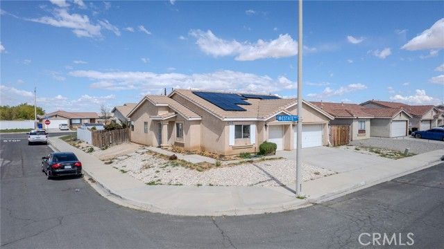 14138 Estate Way, Victorville, CA | . Photo 2 of 31
