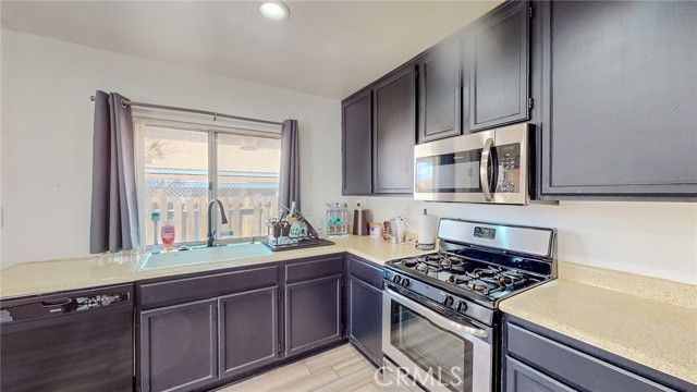 14138 Estate Way, Victorville, CA | . Photo 9 of 31