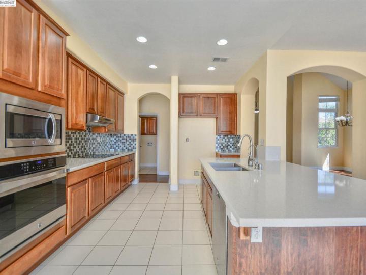 1420 Oasis Ln, Patterson, CA | . Photo 12 of 33