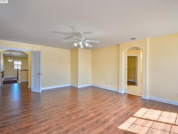 1420 Oasis Ln, Patterson, CA | . Photo 23 of 33