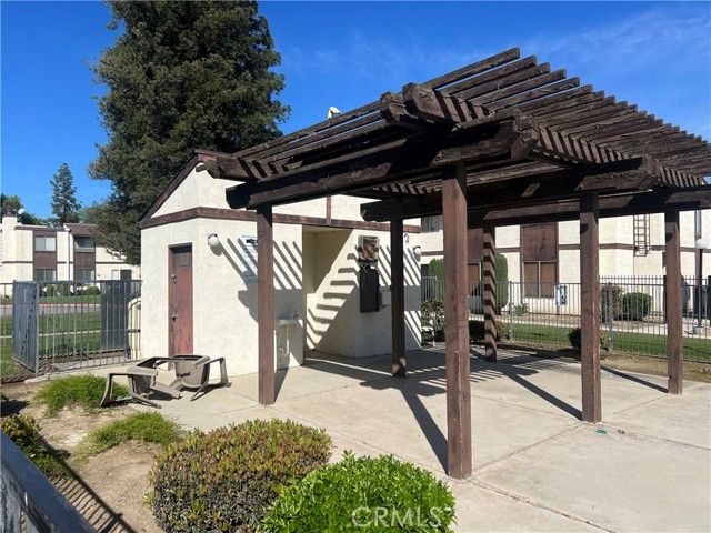 1437 Libra Ct, Bakersfield, CA, 93309 Townhouse. Photo 25 of 27