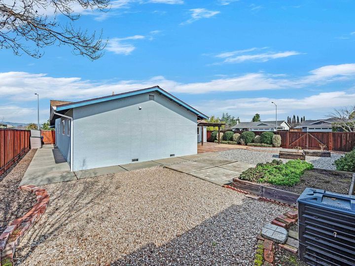 1481 Berlin, Livermore, CA | Sunset East. Photo 36 of 42