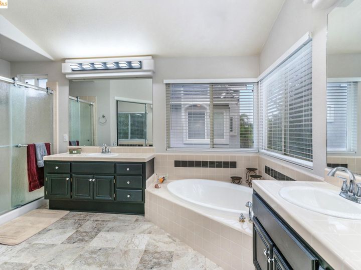 164 Putter Dr, Brentwood, CA | Shadow Lakes. Photo 20 of 38