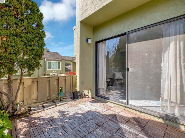 1745 Dover Pl, Hayward, CA, 94541 Townhouse. Photo 33 of 44