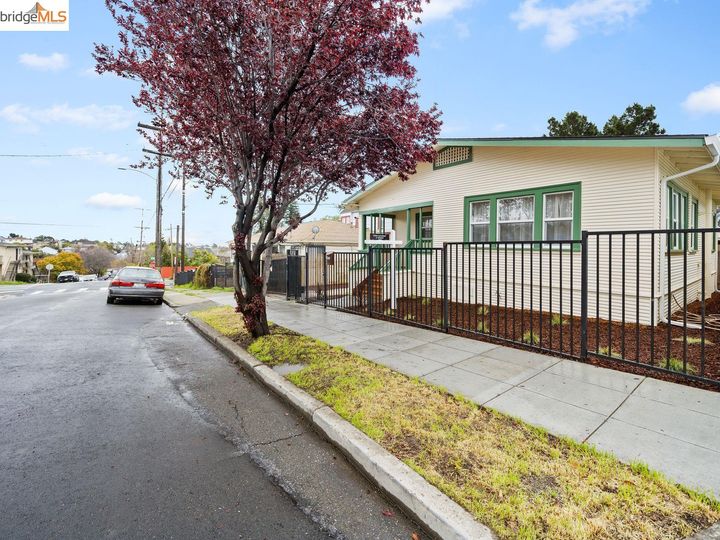 1841 E 24th St, Oakland, CA | Highland Heights. Photo 2 of 35