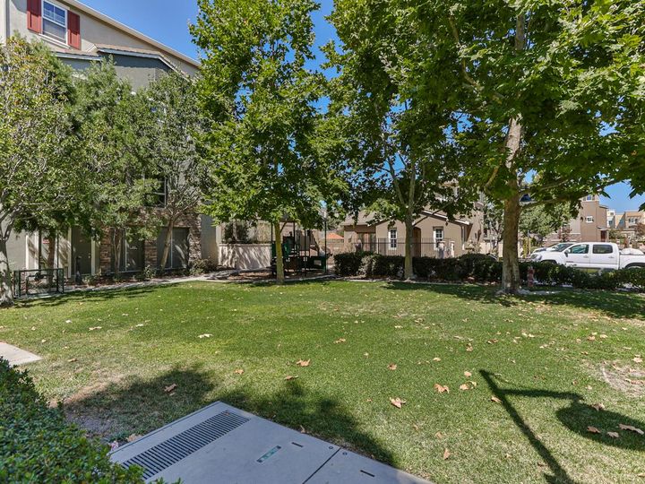 1860 Snell Pl, Milpitas, CA, 95035 Townhouse. Photo 37 of 37