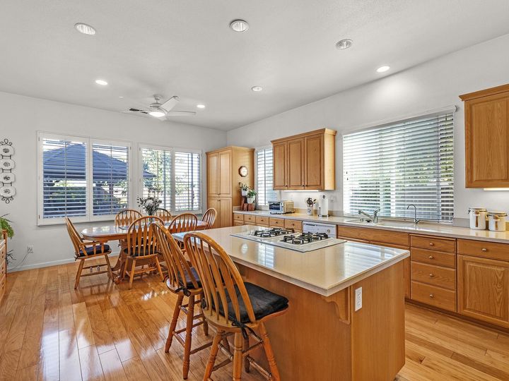 1920 Fairview Ave, Brentwood, CA | Brentwood. Photo 16 of 49