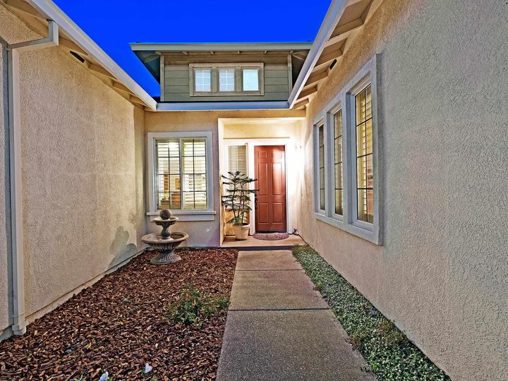 1920 Fairview Ave, Brentwood, CA | Brentwood. Photo 6 of 49