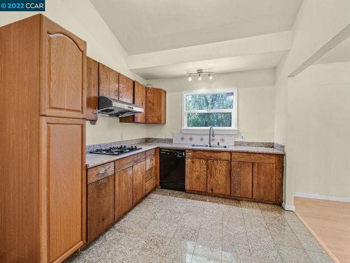 1939 Clemens Rd, Oakland, CA | Fruitvale Area. Photo 12 of 16