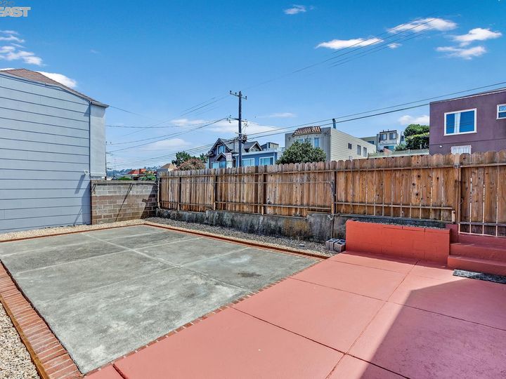 201 Monticello St, San Francisco, CA | Merced Heights. Photo 8 of 40