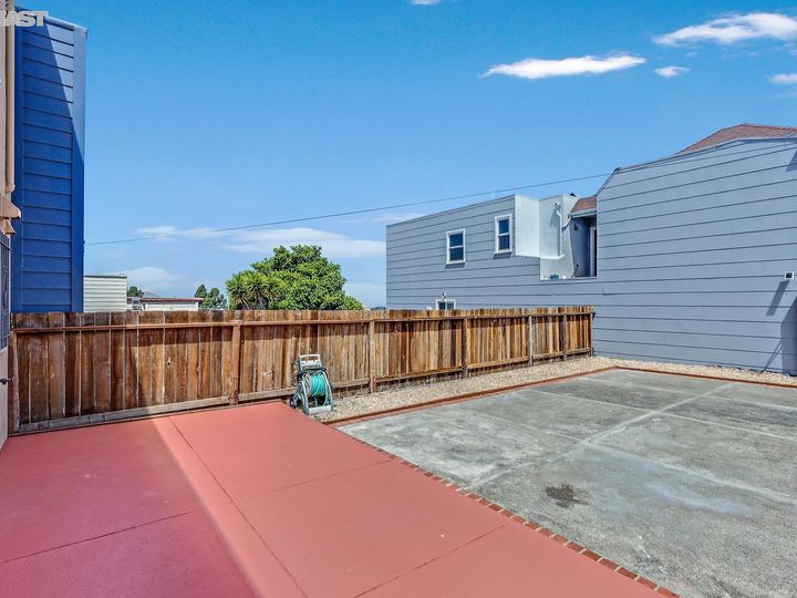 201 Monticello St, San Francisco, CA | Merced Heights. Photo 9 of 40