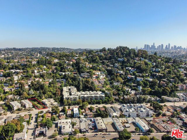 2050 Griffith Park Blvd Los Angeles CA. Photo 2 of 10