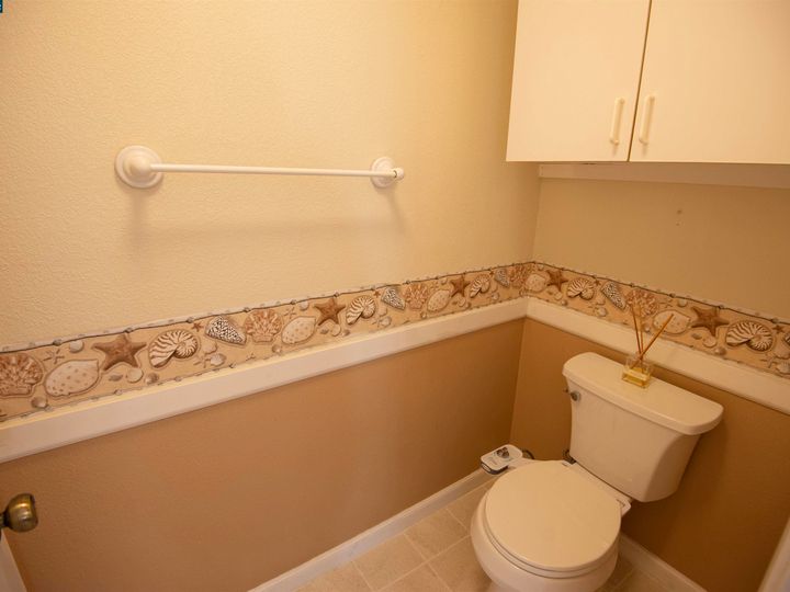 208 Heron Dr, Pittsburg, CA, 94565 Townhouse. Photo 17 of 18