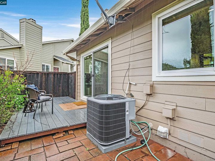 209 Manuel Ct, Bay Point, CA, 94565 Townhouse. Photo 32 of 42