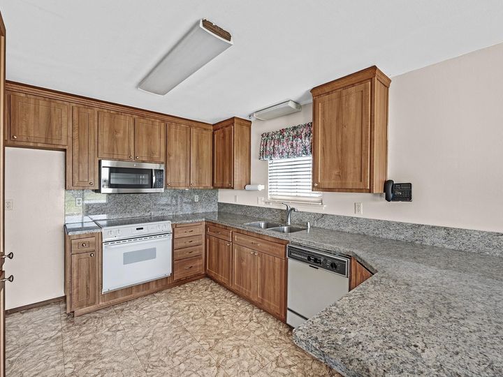 2115 Sugartree Dr, Pittsburg, CA | Hilldale. Photo 11 of 33