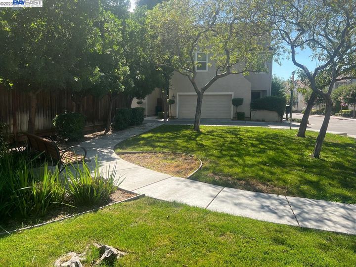 2118 Wellington Dr, Tracy, CA | Central Tracy. Photo 27 of 30