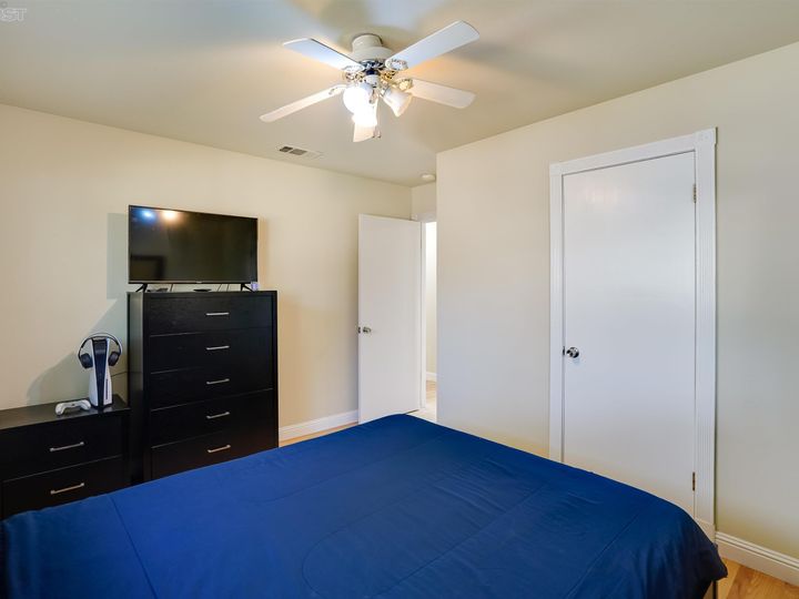 215 Lee, Livermore, CA | Leland Heights. Photo 13 of 33
