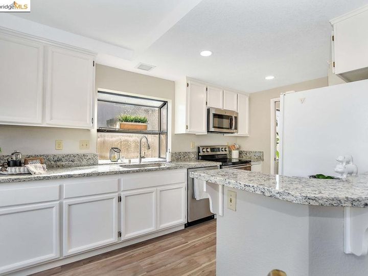2231 Biscay Ct, Discovery Bay, CA | Cypress Landing. Photo 11 of 23