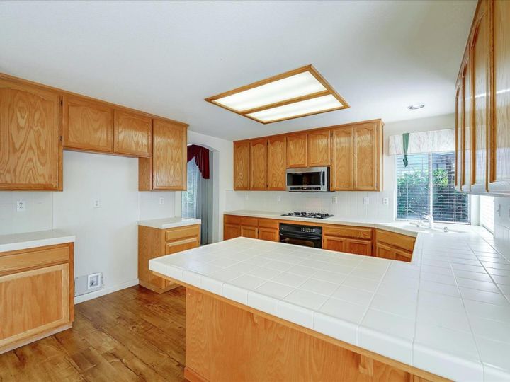 2240 Glenview Dr, Hollister, CA | . Photo 12 of 40