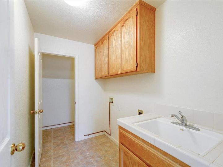 2240 Glenview Dr, Hollister, CA | . Photo 24 of 40