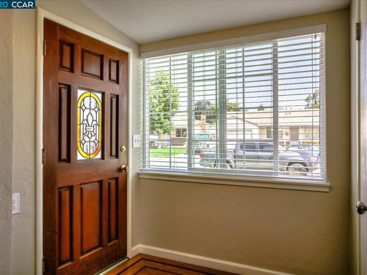 2317 Vegas Ave, Castro Valley, CA | Bay Wood. Photo 4 of 31