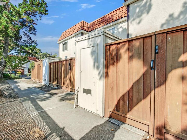 2360 Belvedere Ave, San Leandro, CA, 94577 Townhouse. Photo 10 of 27