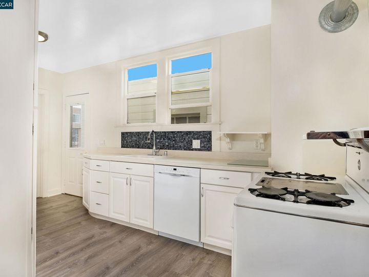 2454 26th Ave, San Francisco, CA | Parkside. Photo 14 of 31