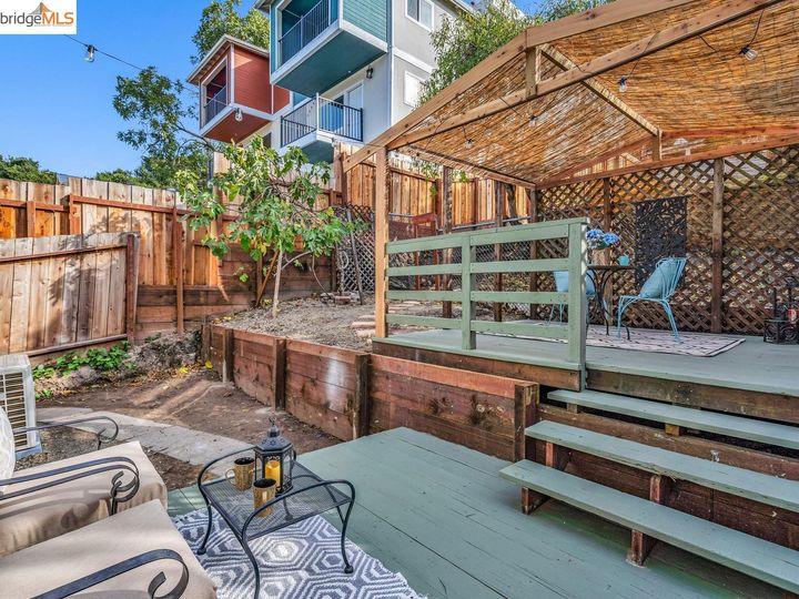 2524 14th Ave, Oakland, CA | Highland Terrace. Photo 28 of 49