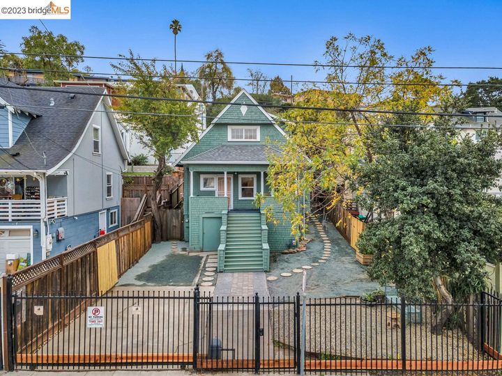 2524 14th Ave, Oakland, CA | Highland Terrace. Photo 36 of 49