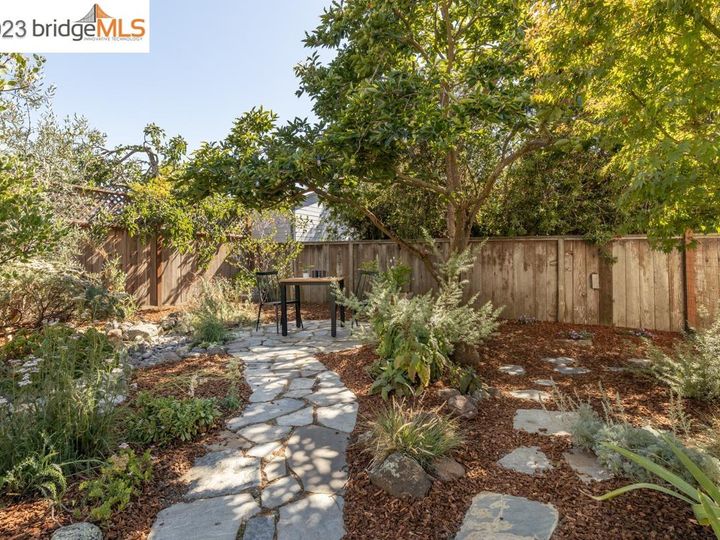2533 Carmel St, Oakland, CA | Lincoln Heights. Photo 37 of 59