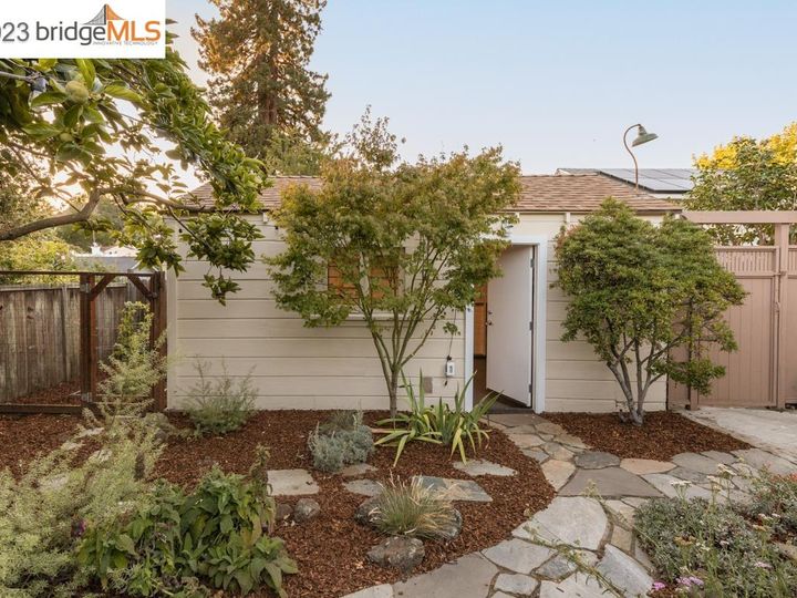 2533 Carmel St, Oakland, CA | Lincoln Heights. Photo 44 of 59