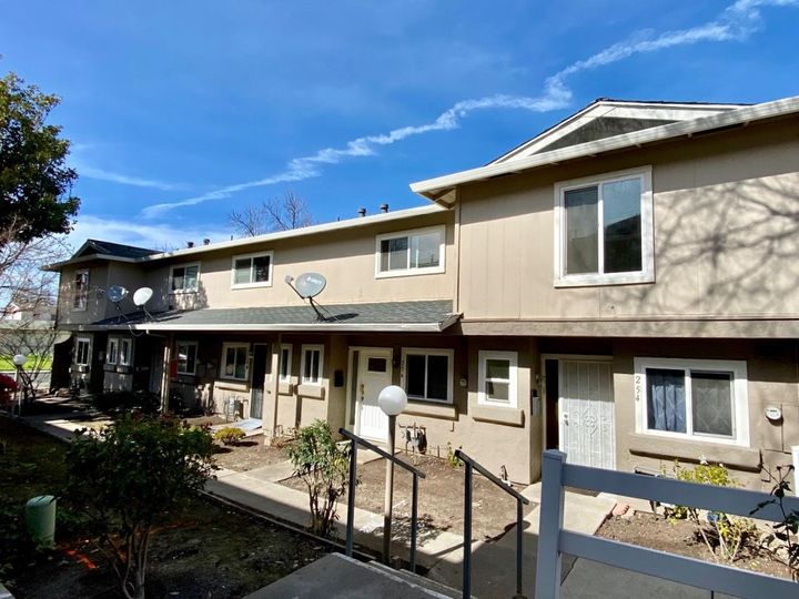 254 Lynn Ave, Milpitas, CA, 95035 Townhouse. Photo 1 of 29
