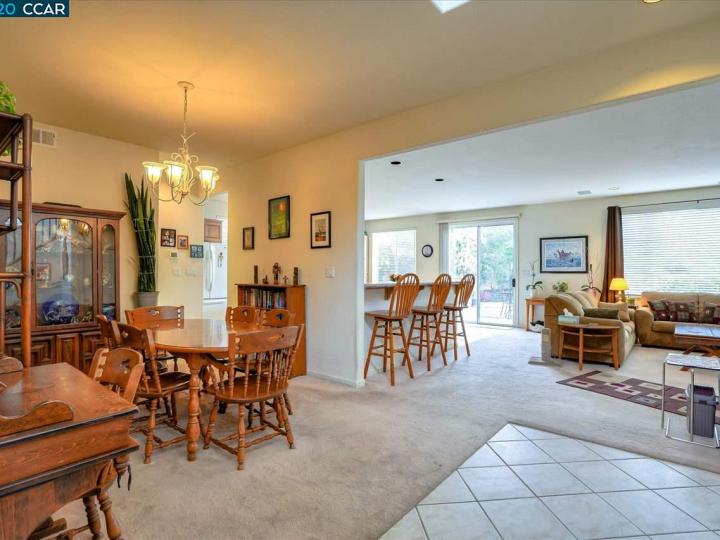 25757 Cloverfield Ct, Castro Valley, CA | 5 Canyons. Photo 5 of 40