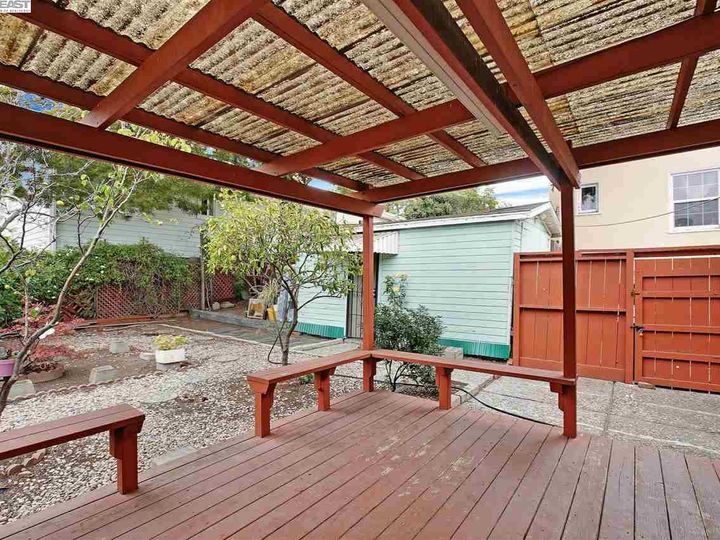 2634 Logan St, Oakland, CA | Foothill. Photo 17 of 39