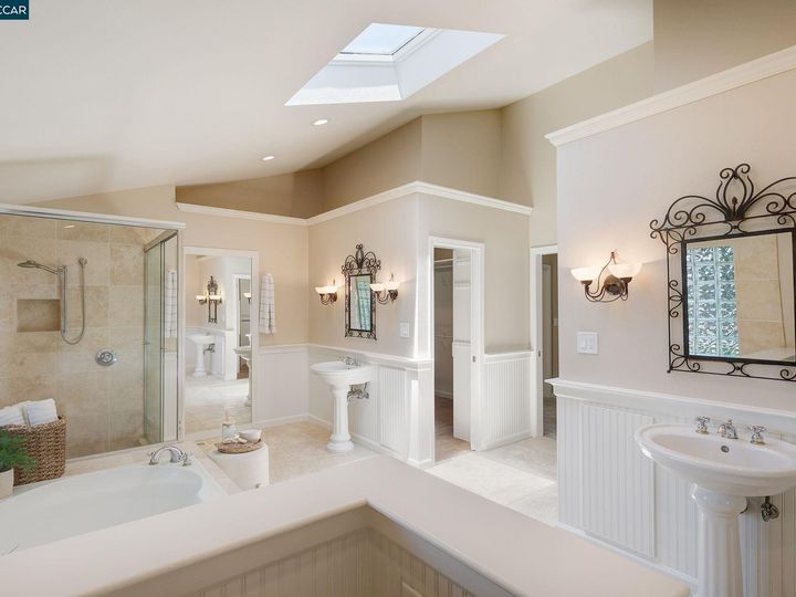 2702 Roundhill Dr, Alamo, CA | Roundhill Country Club. Photo 23 of 38
