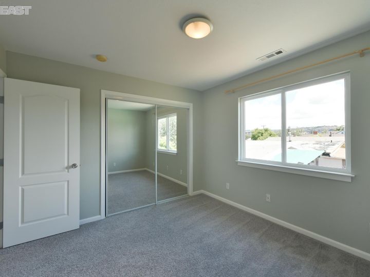 285 Stoakes Ave, San Leandro, CA | Best Manor. Photo 29 of 40