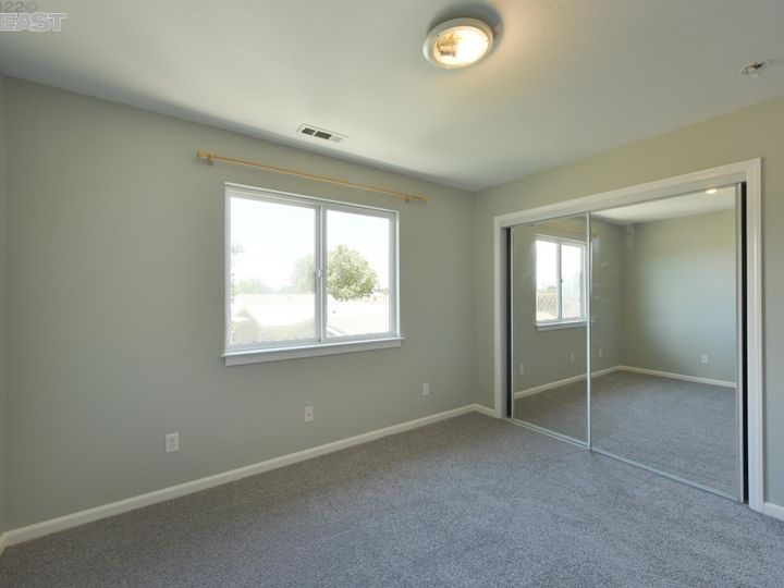 285 Stoakes Ave, San Leandro, CA | Best Manor. Photo 32 of 40