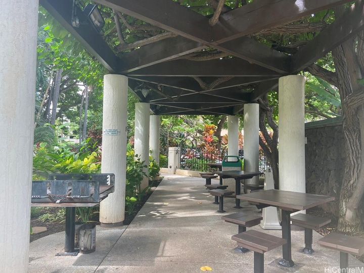 Liliuokalani Gardens condo #PH6. Photo 13 of 17