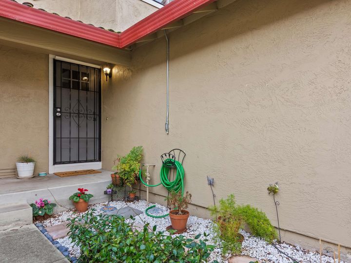 3041 Peppermill Cir, Pittsburg, CA, 94565 Townhouse. Photo 3 of 25