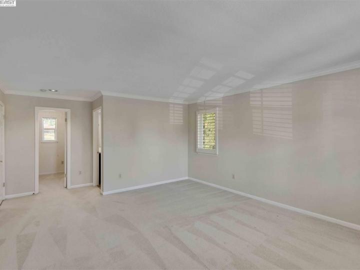 3270 Hertlein Pl, Castro Valley, CA | Lake Chabot. Photo 31 of 40