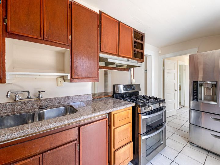 3319 66th Ave, Oakland, CA | Millsmont Area. Photo 15 of 22